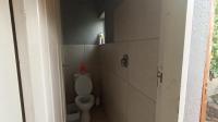 Staff Bathroom - 2 square meters of property in Farrarmere