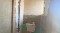 Staff Bathroom - 2 square meters of property in Sonland Park