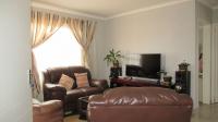 Lounges - 14 square meters of property in Crystal Park