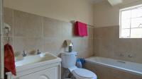 Bathroom 1 - 5 square meters of property in Northgate (JHB)