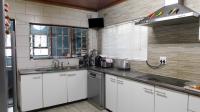 Kitchen - 18 square meters of property in Reservior Hills