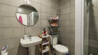 Bathroom 1 - 6 square meters of property in Pomona