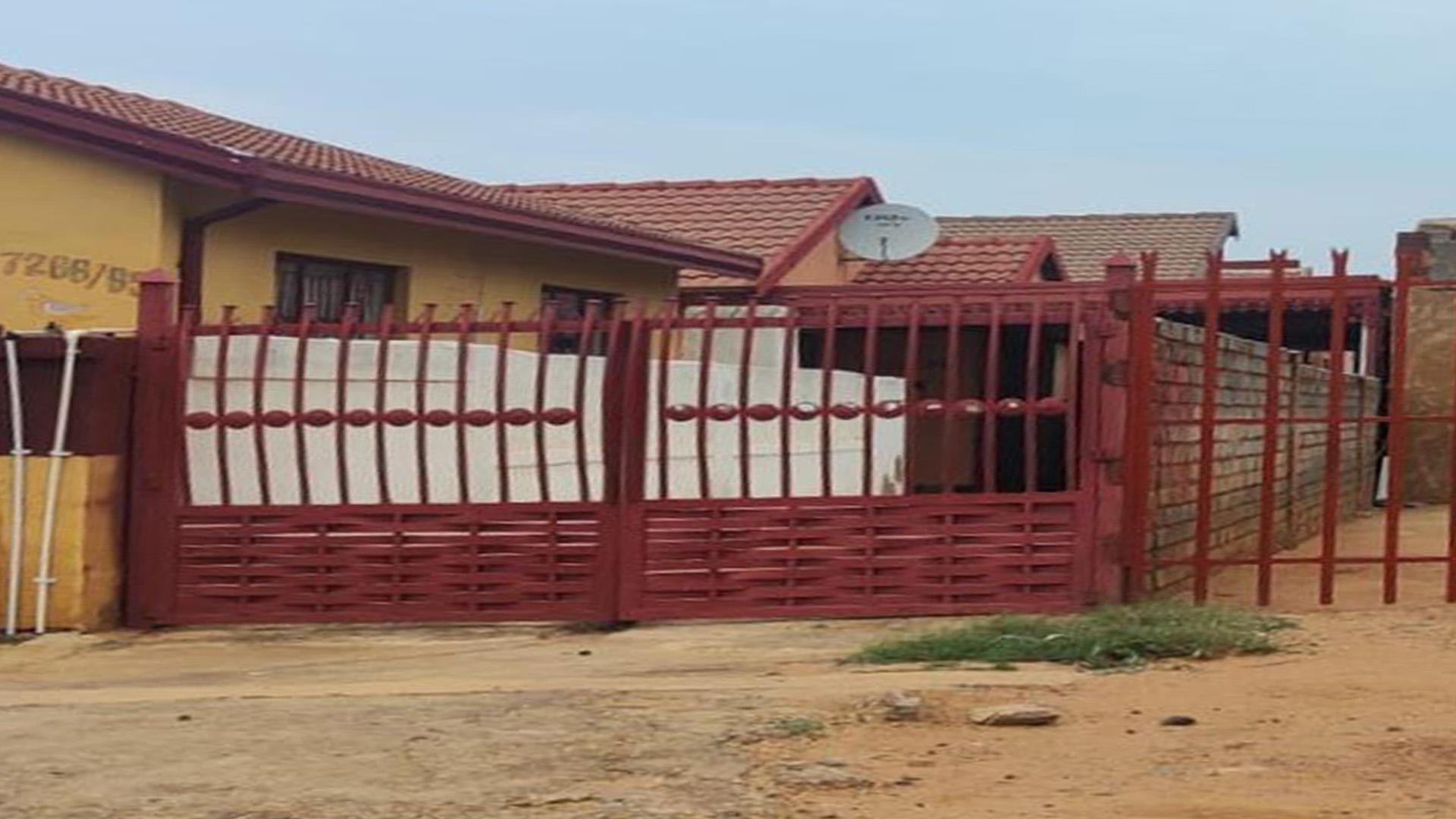Front View of property in Soshanguve East