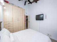 Bed Room 1 - 12 square meters of property in Brackendowns