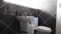 Bathroom 1 - 5 square meters of property in Brackendowns