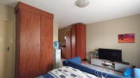 Bed Room 1 - 21 square meters of property in Kosmosdal