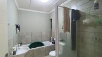 Bathroom 1 - 8 square meters of property in Eveleigh