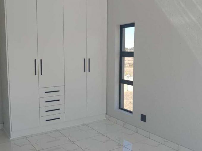 4 Bedroom House for Sale For Sale in Helderwyk Estate - MR597052