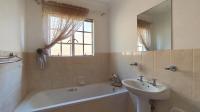 Bathroom 2 - 6 square meters of property in Bronberg