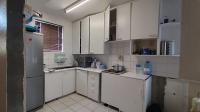 Kitchen - 9 square meters of property in Blomtuin