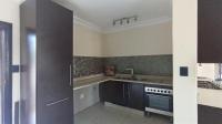 Scullery - 10 square meters of property in Glenvista