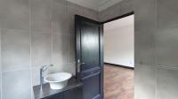 Bathroom 3+ - 6 square meters of property in Glenvista