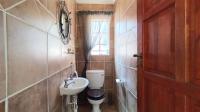 Guest Toilet - 3 square meters of property in Moreletapark