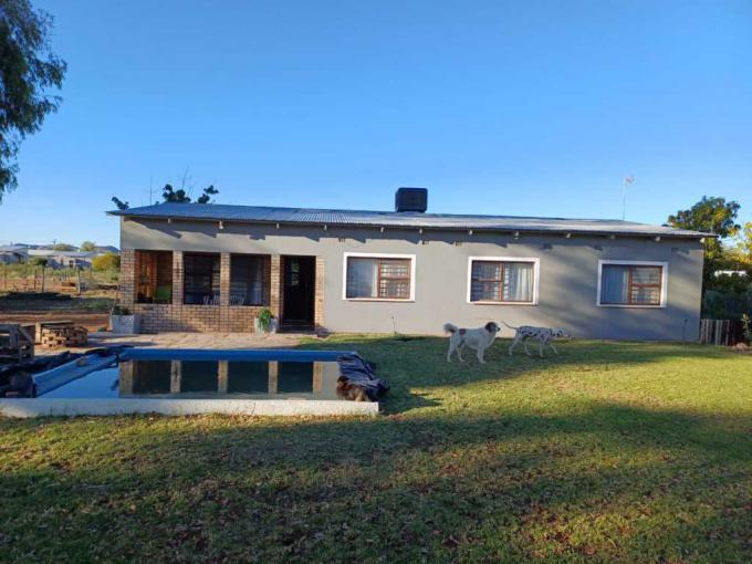 3 Bedroom House for Sale For Sale in Upington - MR601197