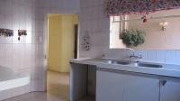 Kitchen - 18 square meters of property in Illovo