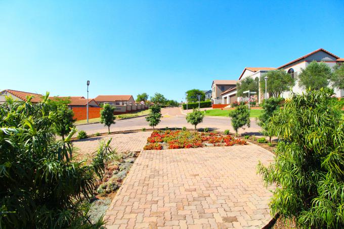 4 Bedroom Sectional Title for Sale For Sale in Rietvlei Ridge Country Estate - MR601559
