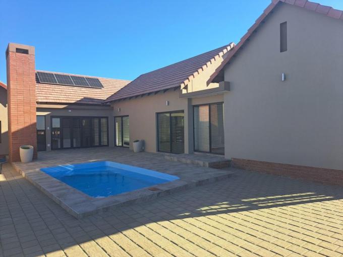 4 Bedroom House for Sale For Sale in Bloemfontein - MR601785