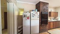 Kitchen - 28 square meters of property in Brackenhurst