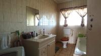 Bathroom 1 - 7 square meters of property in Florida