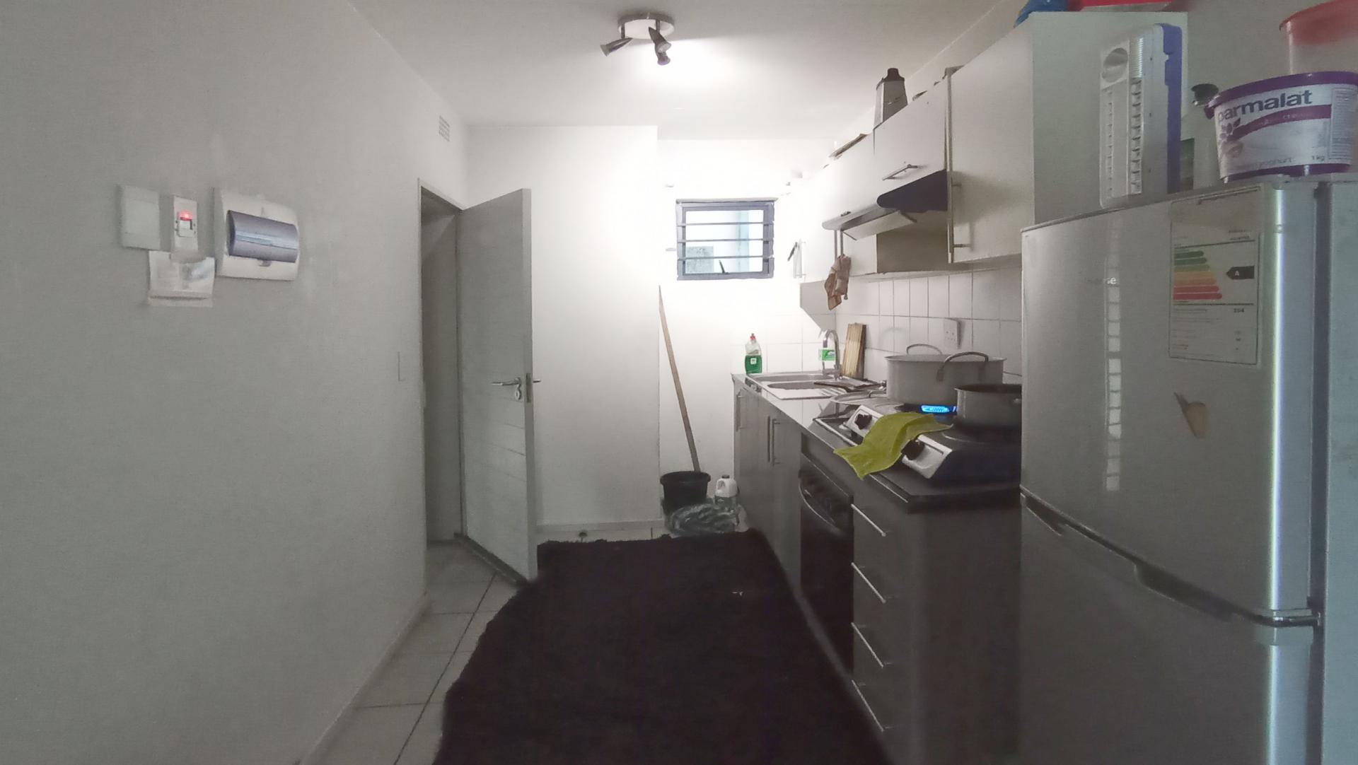 Kitchen - 9 square meters of property in Clubview