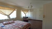Main Bedroom - 26 square meters of property in Highlands North