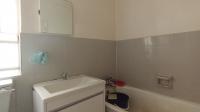 Main Bathroom - 5 square meters of property in Highlands North