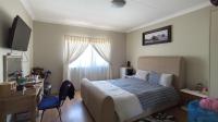 Main Bedroom - 23 square meters of property in Kyalami Hills