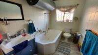 Bathroom 1 of property in New Redruth