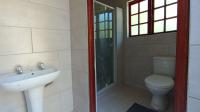 Bathroom 3+ - 9 square meters of property in Buccleuch