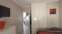 Bed Room 1 - 10 square meters of property in Ravenswood
