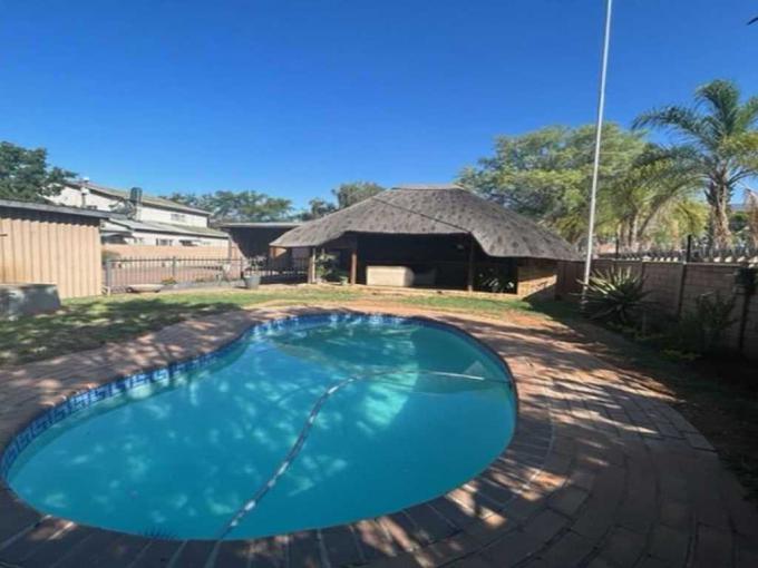 4 Bedroom House for Sale For Sale in Rustenburg - MR603144