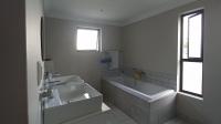 Bathroom 1 - 8 square meters of property in Fourways