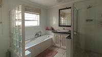 Bathroom 1 - 9 square meters of property in Lone Hill