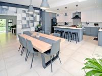 Dining Room of property in Northmead
