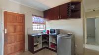Kitchen - 8 square meters of property in The Orchards