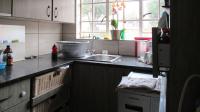 Kitchen - 7 square meters of property in Radiokop