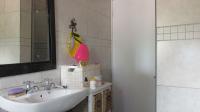 Bathroom 1 - 5 square meters of property in Radiokop