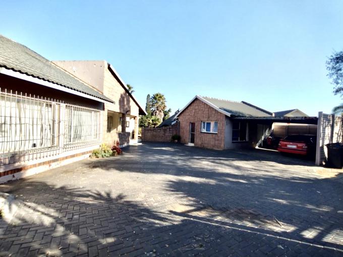 3 Bedroom Freehold Residence for Sale For Sale in Glenmarais (Glen Marais) - MR603655