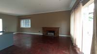 Lounges - 25 square meters of property in Blairgowrie