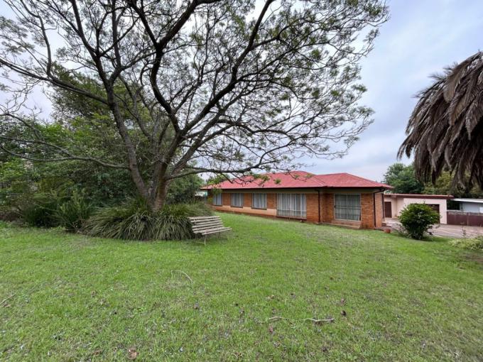 4 Bedroom House for Sale For Sale in Signal Hill (KZN) - MR604299