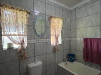 of property in Signal Hill (KZN)