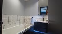Main Bathroom - 7 square meters of property in Cape Town Centre