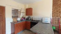 Kitchen - 9 square meters of property in Honey Park
