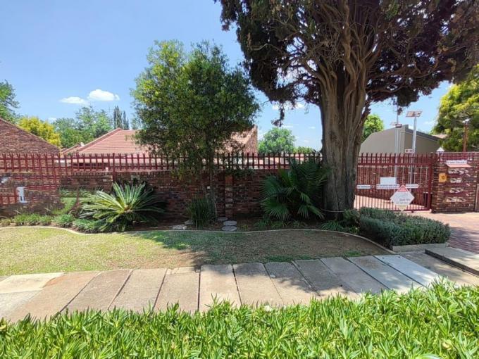 2 Bedroom Simplex for Sale For Sale in Parys - MR606557