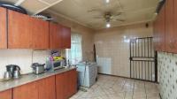 Kitchen - 18 square meters of property in South Hills