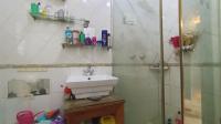 Bathroom 2 - 5 square meters of property in South Hills
