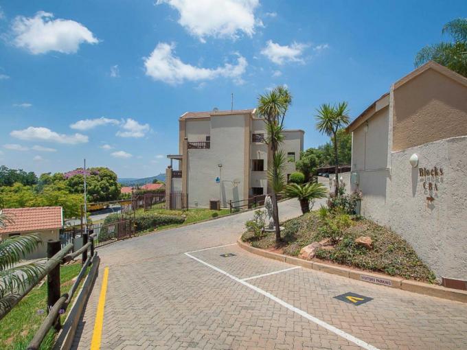 2 Bedroom Apartment for Sale For Sale in Constantia Kloof - MR607942