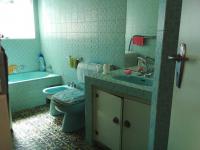 Bathroom 2 of property in La Rochelle - JHB