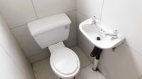 Guest Toilet - 2 square meters of property in Scottburgh South