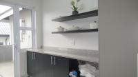 Scullery - 13 square meters of property in Amorosa